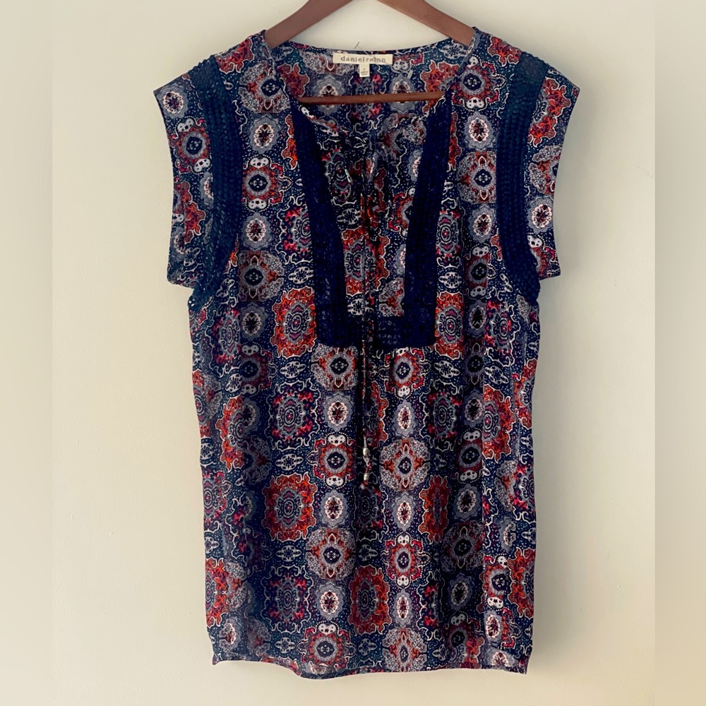 Daniel Rainn Paisley Embroidered Detail Top Size S